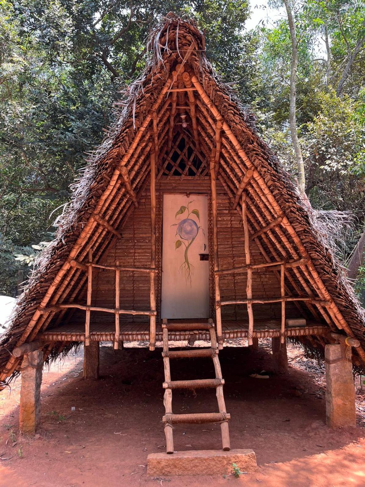 Nebula Nest Cafe & Hostel Auroville Kültér fotó