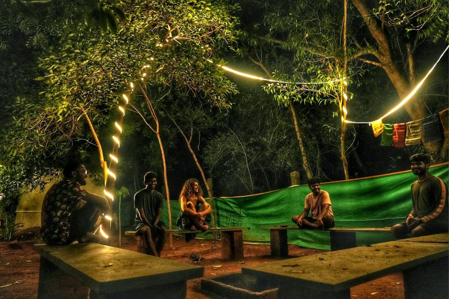 Nebula Nest Cafe & Hostel Auroville Kültér fotó
