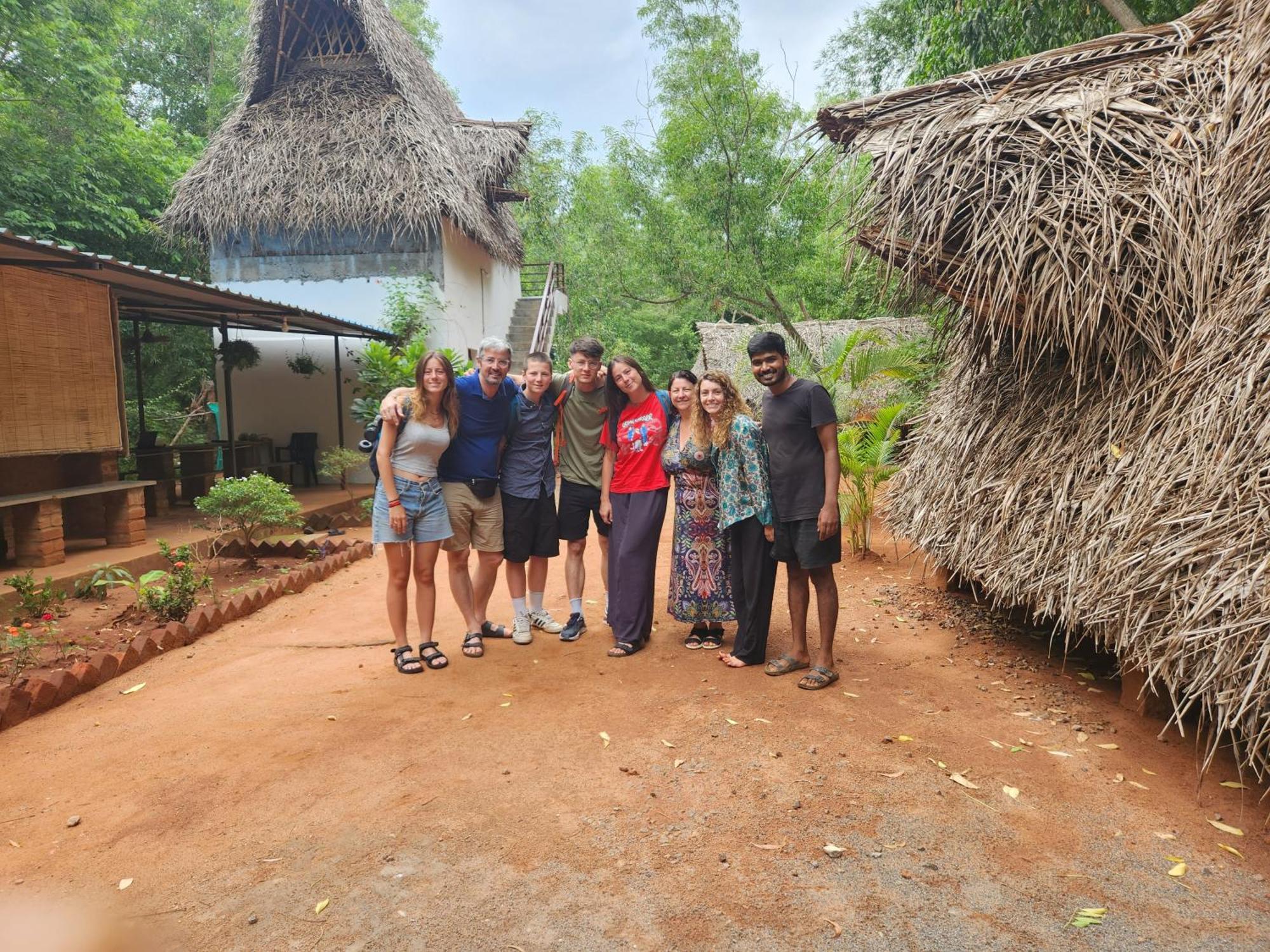 Nebula Nest Cafe & Hostel Auroville Kültér fotó
