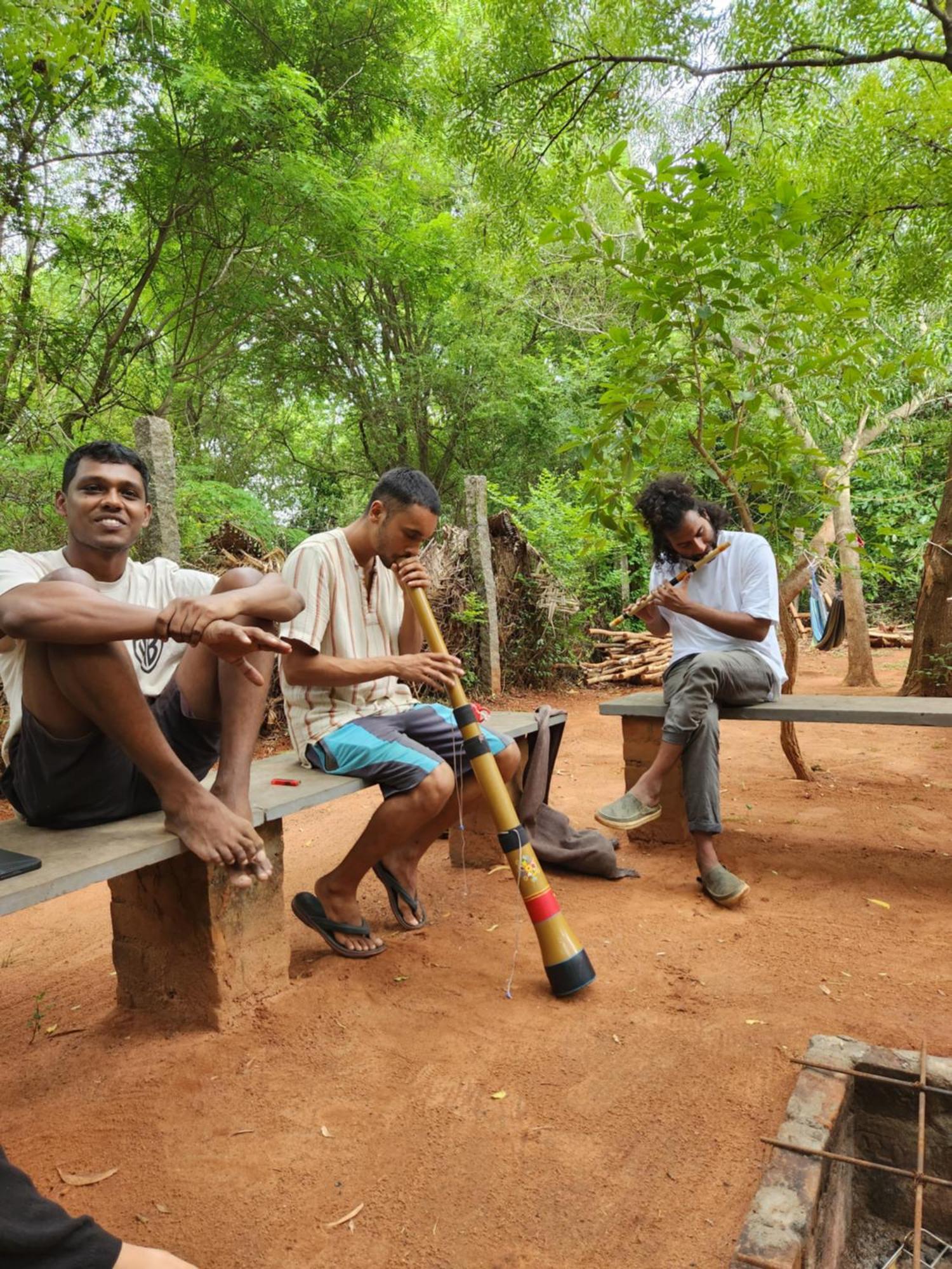 Nebula Nest Cafe & Hostel Auroville Kültér fotó
